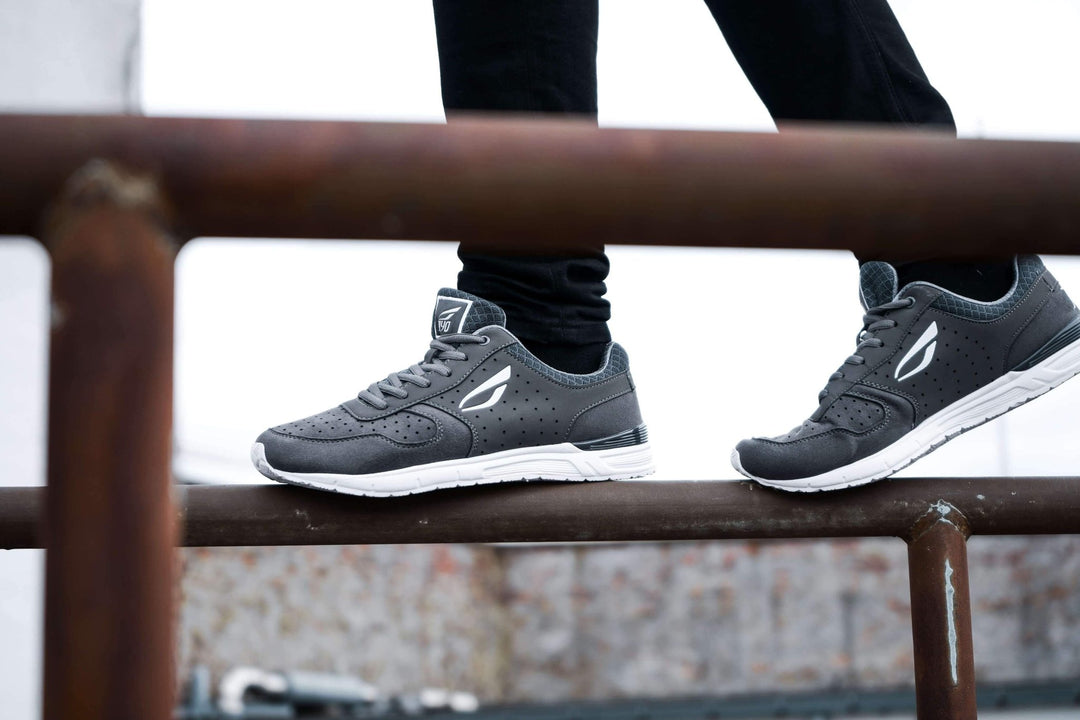 Kattava opas täydellisten parkourkenkien valintaan: Tärkeät tekijät ja parhaat valinnat vuodelle 2023 - Parkourshoppen