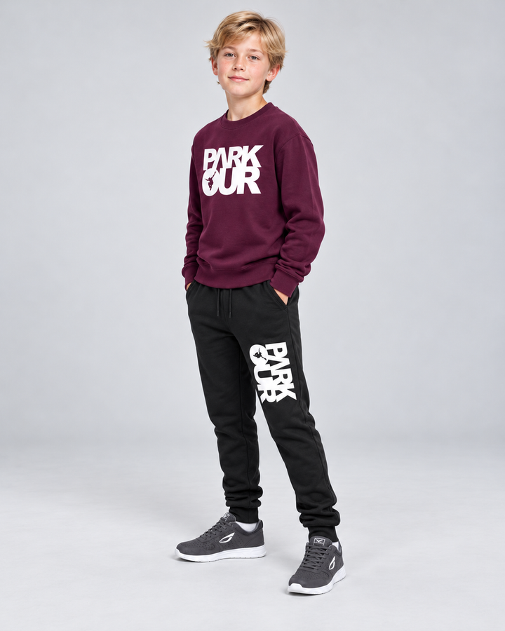 Sweatshirt m/ Parkour box, bordeaux/hvid – på model fra siden