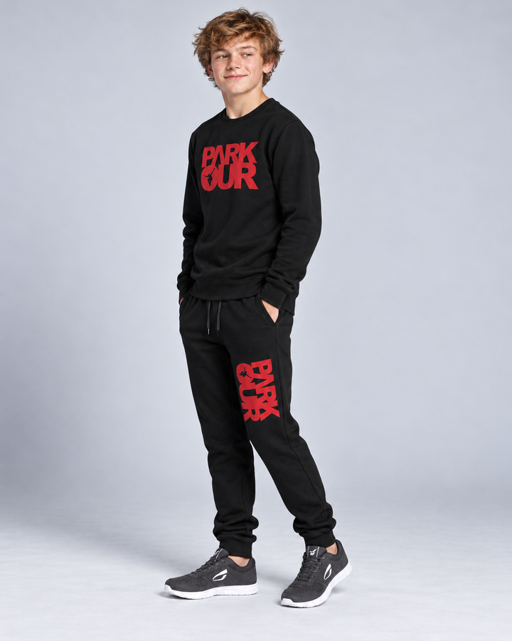 Sweatshirt m/ Parkour box, sort/rød – på model fra siden