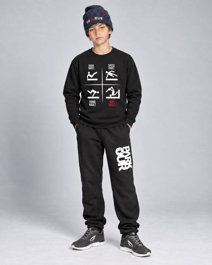 Sort BAD VAULT-sweatshirt – på model forfra. Øvrig styling købes separat.