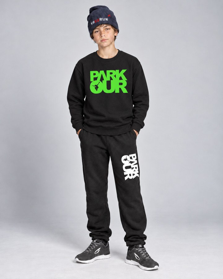Sort/grøn Parkour-sweatshirt – på model forfra