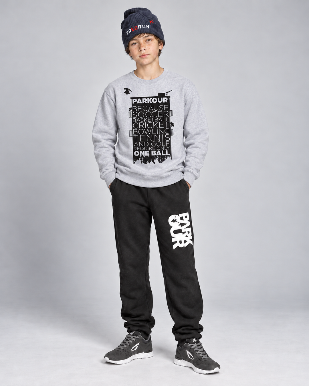 Grå Parkour Takes BALLS-sweatshirt – på model forfra.