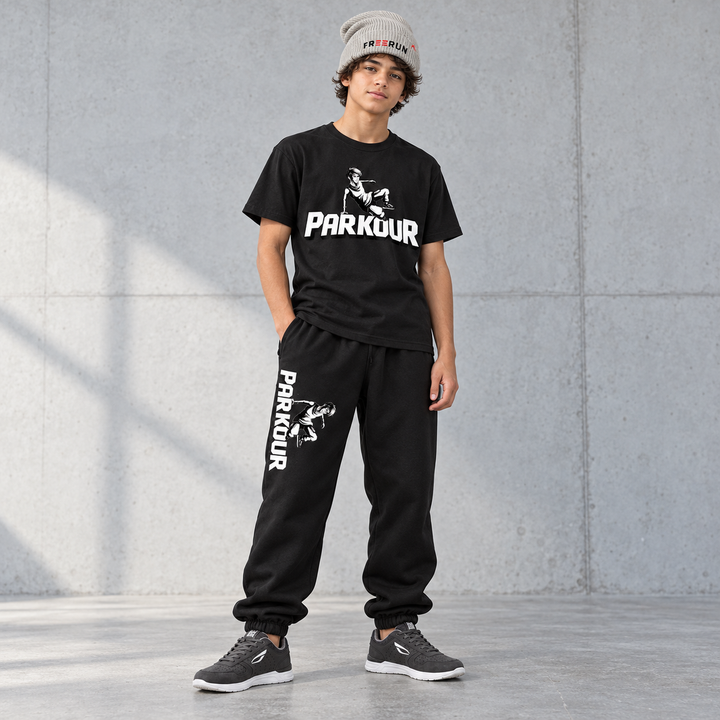 Traceur Core – parkour sæt på model med grå JIYO Flow 2.0. Sko købes separat.
