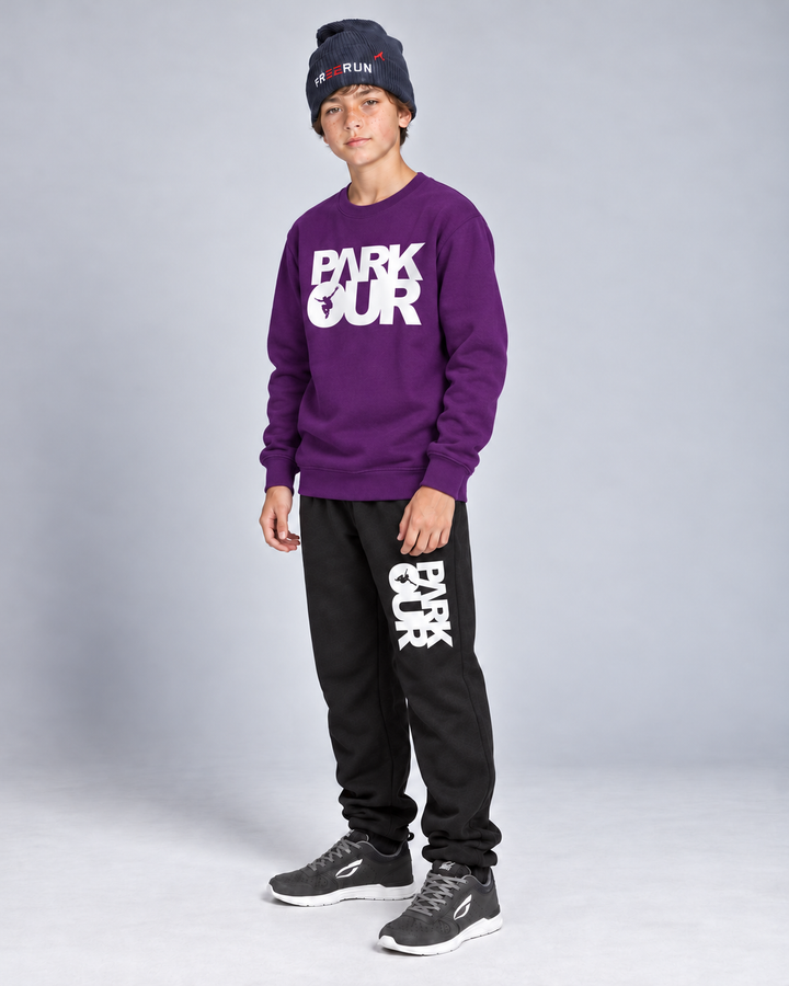 Lilla/hvid Parkour-sweatshirt – på model fra siden.