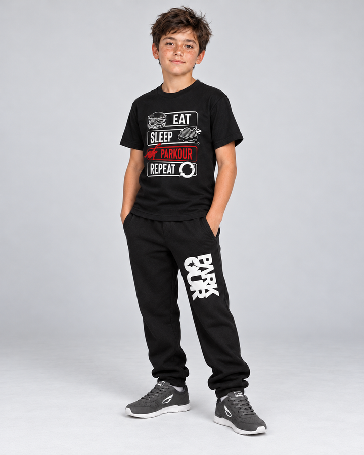 Eat Sleep Parkour Repeat T-shirt, sort – på model fra siden