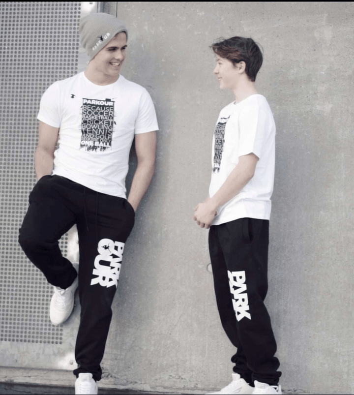 Parkourshoppen Bukser YOUNG Street Sweatpants m/ PARKOUR box, sort/hvid