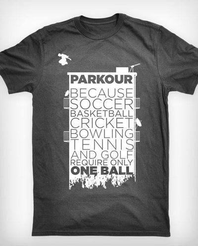 Parkourshoppen T-shirt 7-8 år / Mörkgrå "Parkour kräver BALLAR..." T-shirt, blå/vit